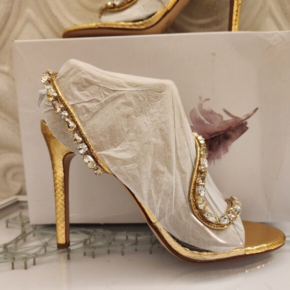 Jessica Simpson "Jaycin" Gold Embossed Heeled Sandals. NIB. Size 9 - Picture 1 of 9